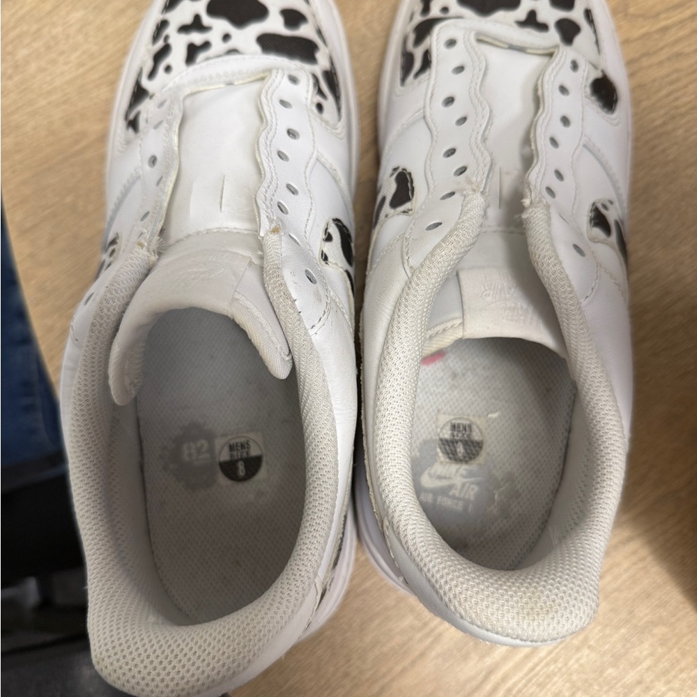 Nike White and Black Sneakers